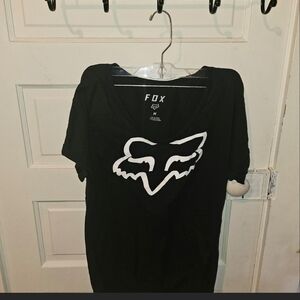 Fox Black Tee with Striking White Emblem